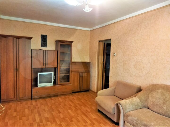 2-к. квартира, 50 м², 1/9 эт.