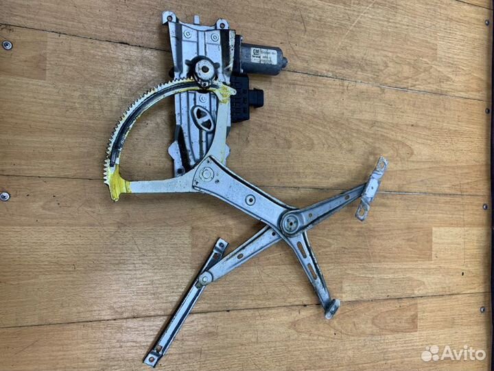 Стеклоподъемник передний правый Opel Astra H