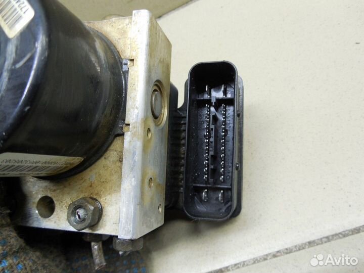 Блок ABS (насос) V5 2013