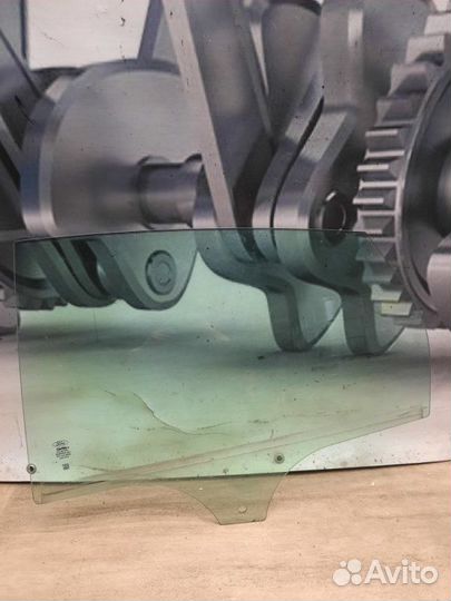 Стекло двери задней левой Ford Focus седан 2.0