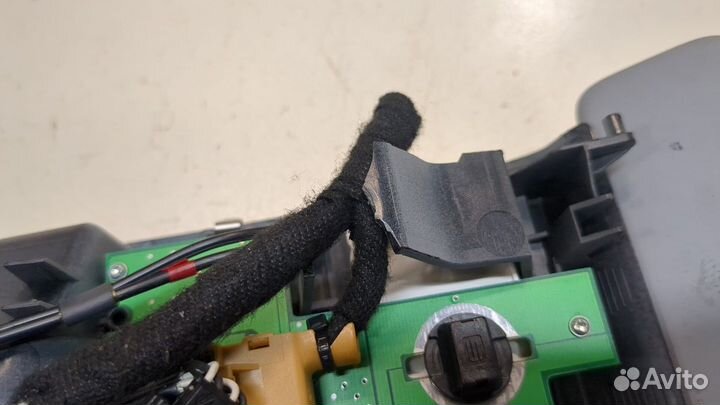 Фонарь салона Porsche Cayenne, 2004