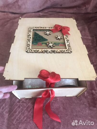 Подарочные коробки