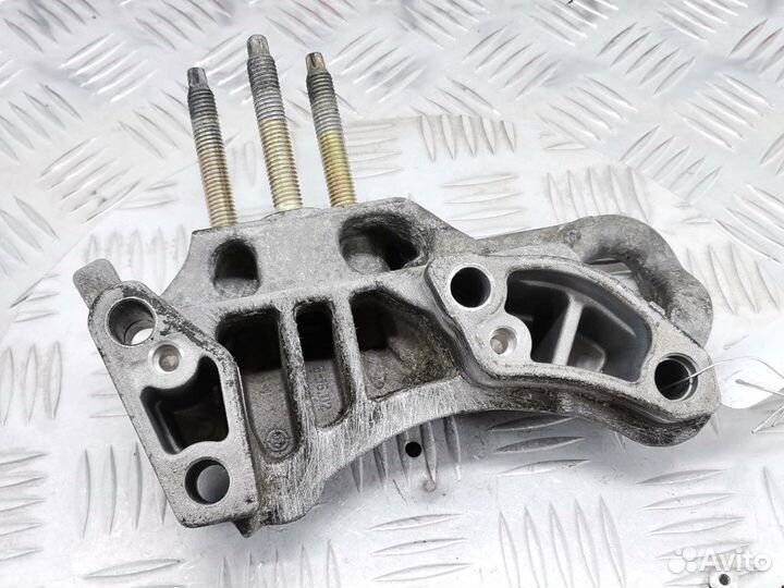 Кронштейн двигателя Ford Fusion 2003