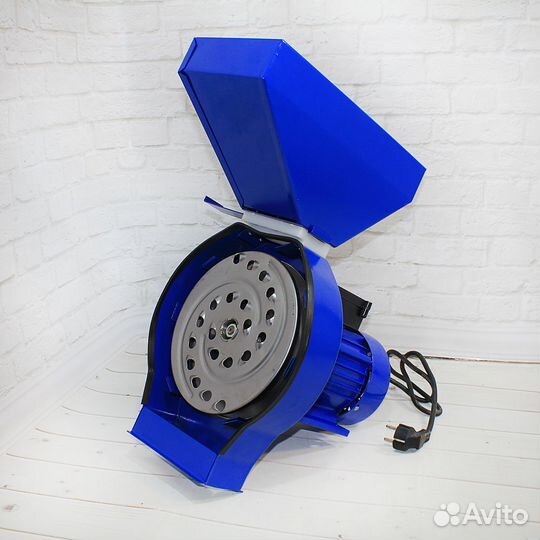 Зернодробилка CM 2500 D с корморезкой