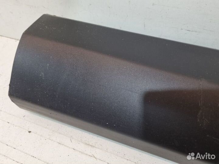 Молдинг двери передний правый Toyota Rav4 45