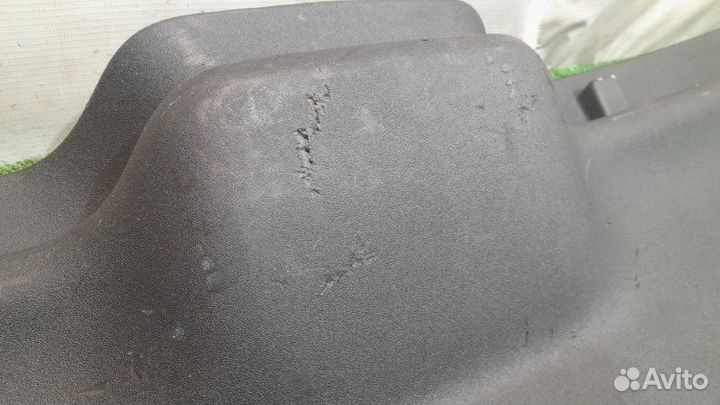 Обшивка крышки багажника Citroen C4 5D 1.6 110