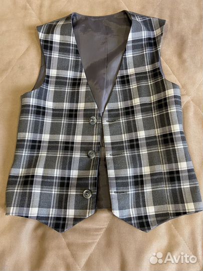 Жилетка для мальчика в школу