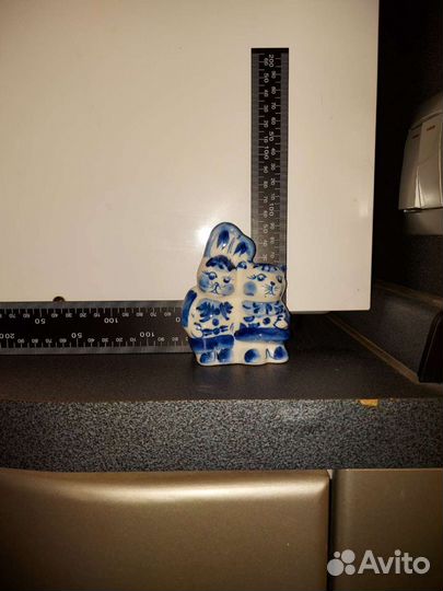 Статуэтка фарфор