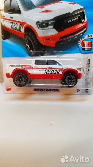 Машинка hot wheels