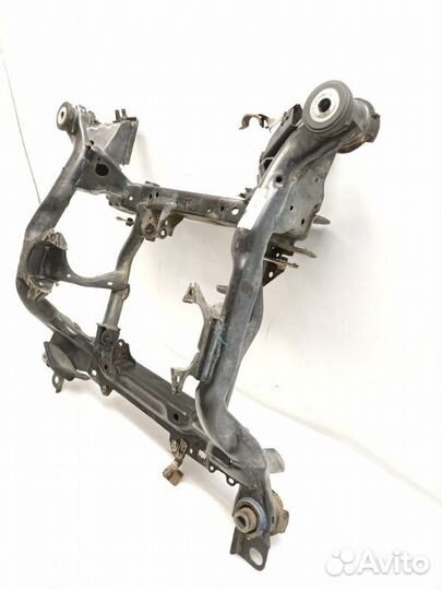 Балка подвески (подрамник) передняя Mercedes-Benz