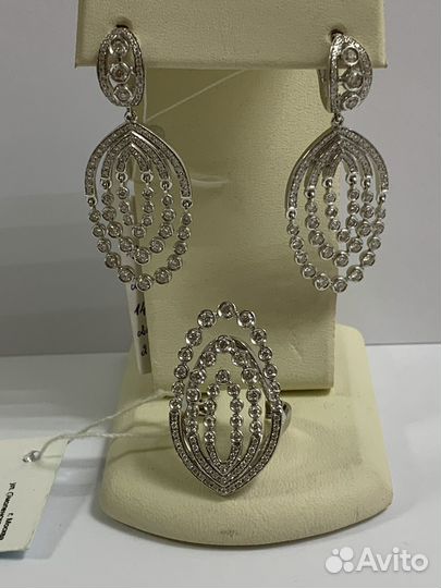 Золотой комплект с бриллиантами 3 ct