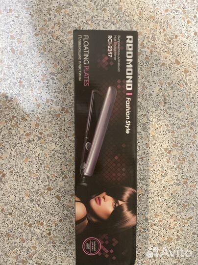 Выпрямитель для волос новый
