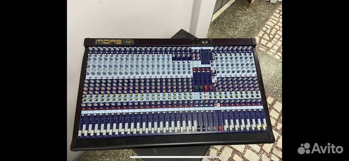 Midas Venice 320 микшерный пульт