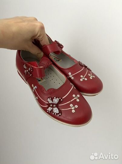 Туфли сандали для девочки кожа 30 красные новые