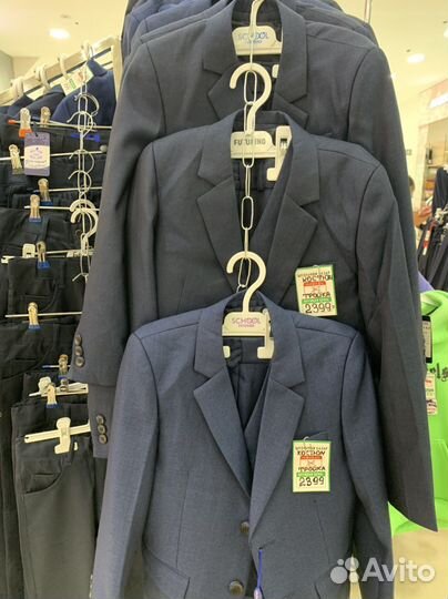 Школьная форма -тройка т.синия новая 110-176