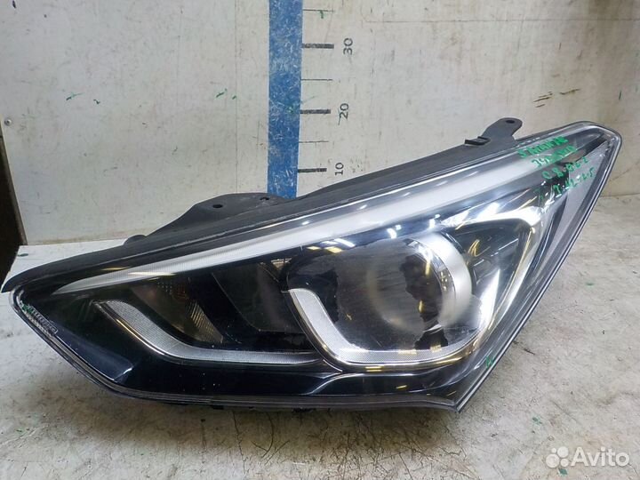 Фара левая Hyundai Santa Fe 2012