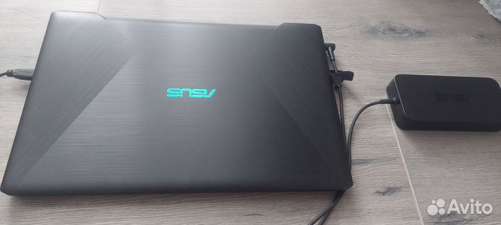 Ноутбук asus X570UD i5 8250U GTX1050