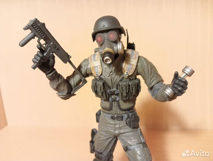 Neca Resident Evil фигурка солдатик Hunk Ханк