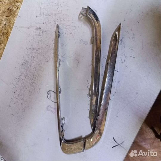 Молдинги переднего бампера Лада Granta 2 FL