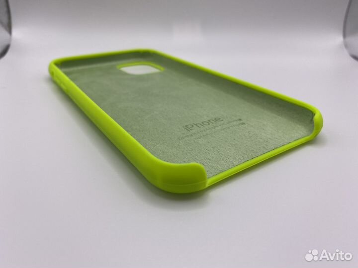Чехол на iPhone 11 Silicon Case Juicy green