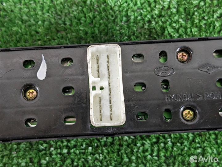 Блок управления стеклоподъемниками Hyundai Matrix