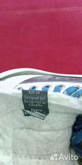 Продам вратарские коньки Bauer 38 размера