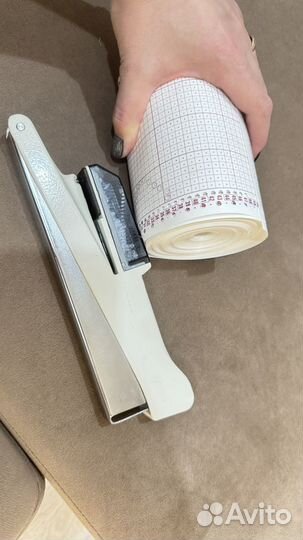 Перфоратор для перфокарт и рулон чистых перфокарт