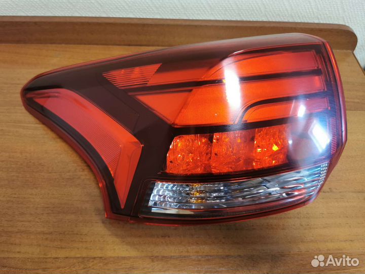 Фонарь задний