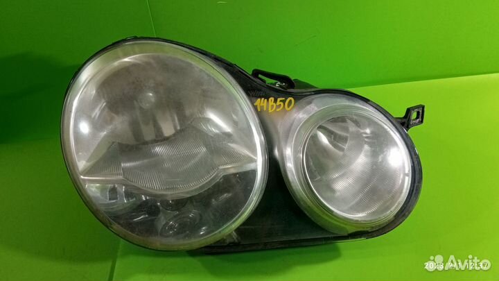 Фара правая для Volkswagen Polo 2001-2006