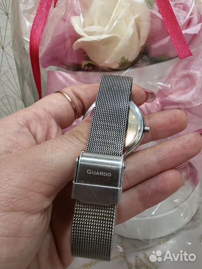 Часы наручные женские