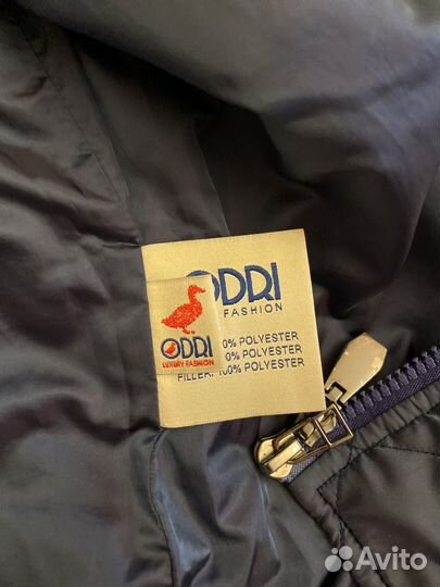 Бомбер на девочку