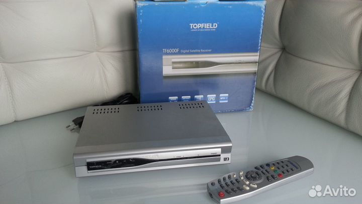 Спутниковый Конвepтeр Euston U3, кабель, ресивер