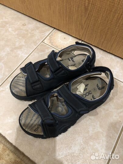 Обувь на р34-35 на мальчика