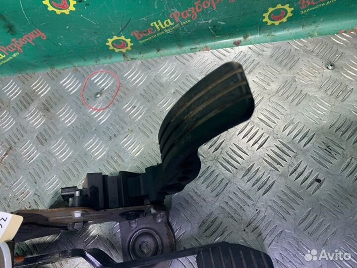 Блок педалей газ, тормоз Renault Fluence седан 1.6