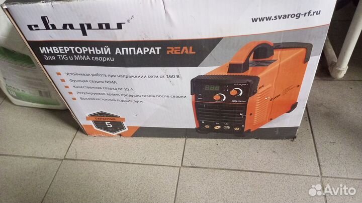 Сварочный инвертор Сварог real TIG 200 W223