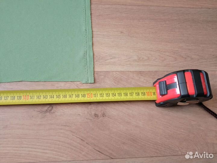 Отрез зелёного трикотажа