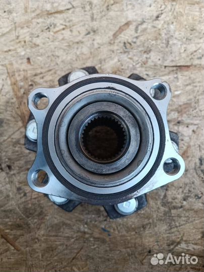 Ступица Mitsubishi Pajero 4 задняя 3.2D 3.8