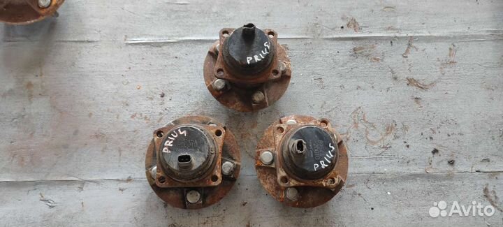 Ступица задняя Toyota Prius 30