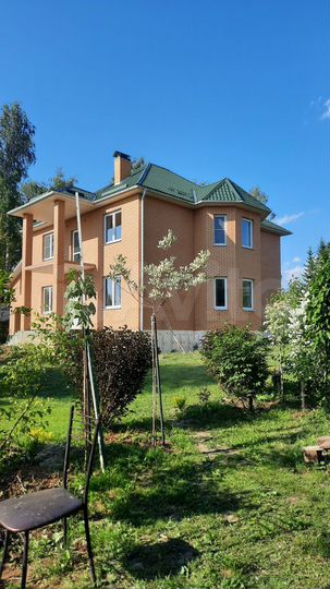 Дом 368 м² на участке 17 сот.