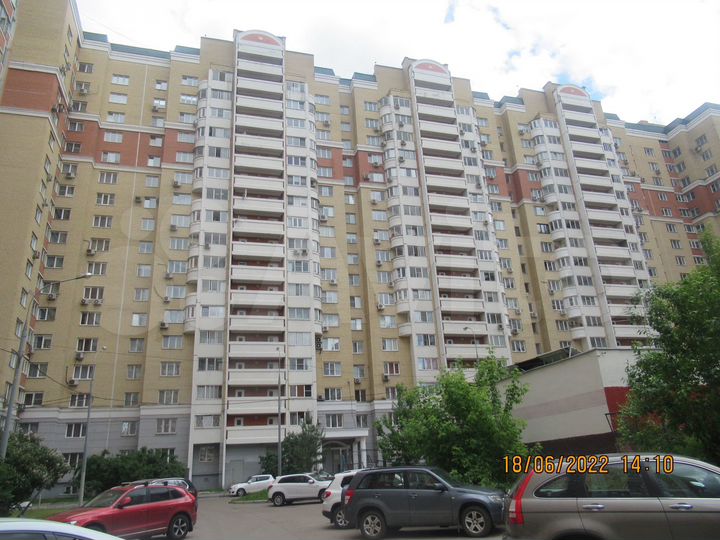 Аукцион: 1-к. квартира, 50,4 м², 2/17 эт.