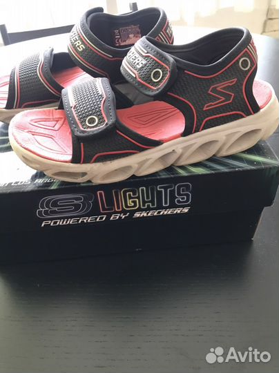 Сандали светящиеся для мальчика skechers р.36 б/у