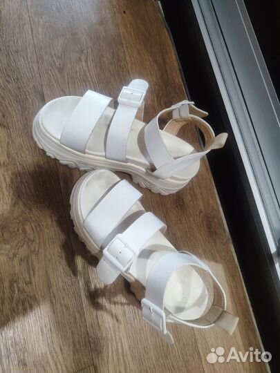Сандалии