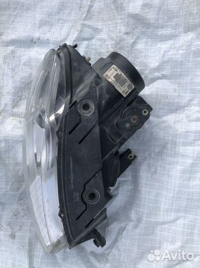 Фара передняя правая Volkswagen Passat