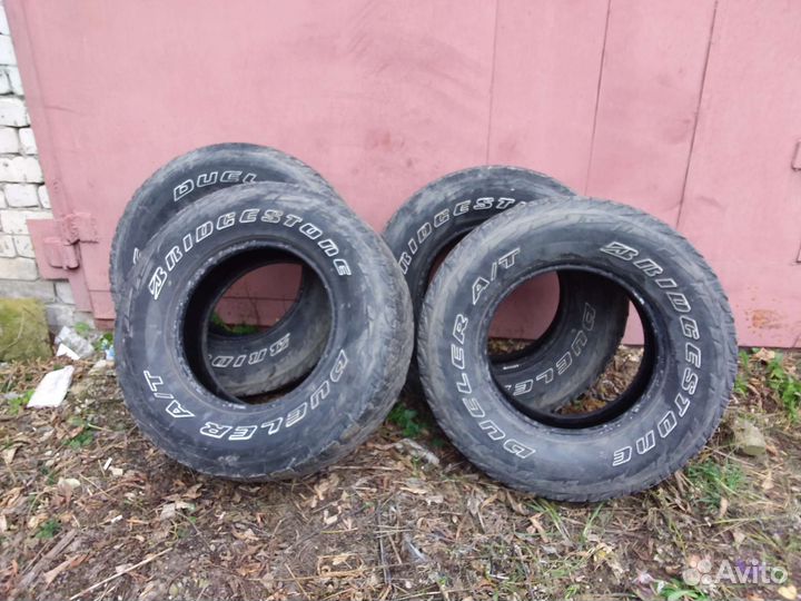 Bridgestone Dueler A/T 265/70 R16