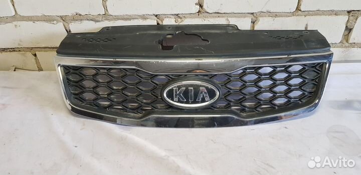 Kia Rio 2 Решетка Радиатора