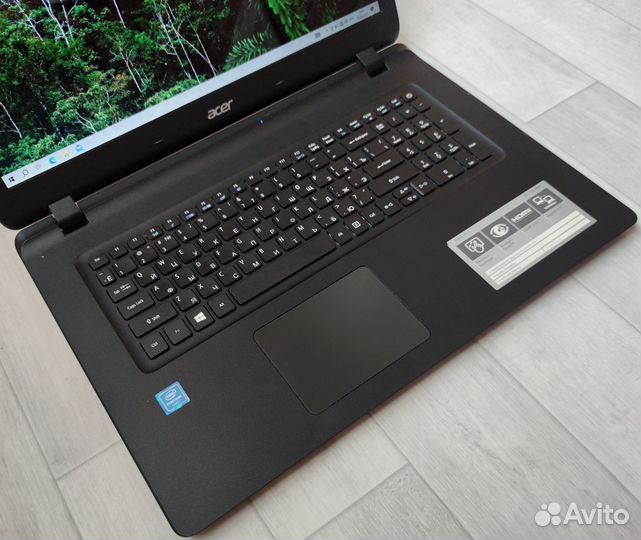Acer дисплей 17.3\Intel - 4 ядра\SSD 128\Акб 4ч