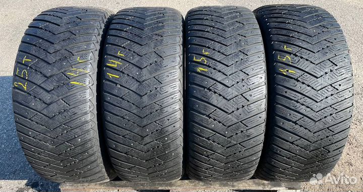 Goodyear UltraGrip Ice Arctic SUV 255/55 R18