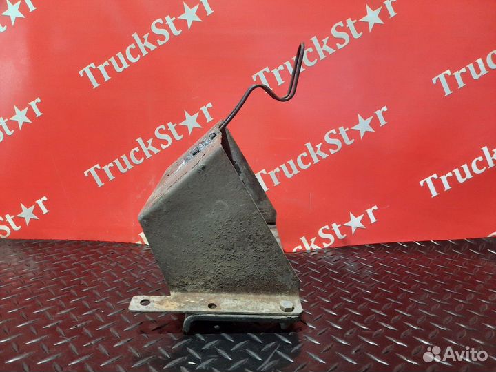 Кронштейн противооткатного упора левый