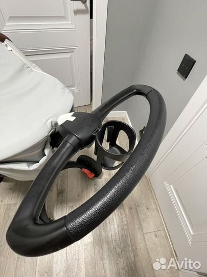 Коляска Stokke Xplory V6 2 в 1