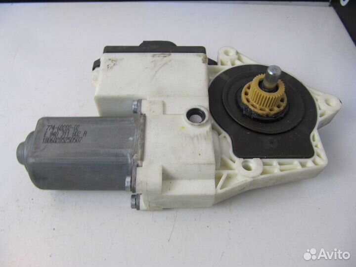 Моторчик стеклоподъемника MAN TGX